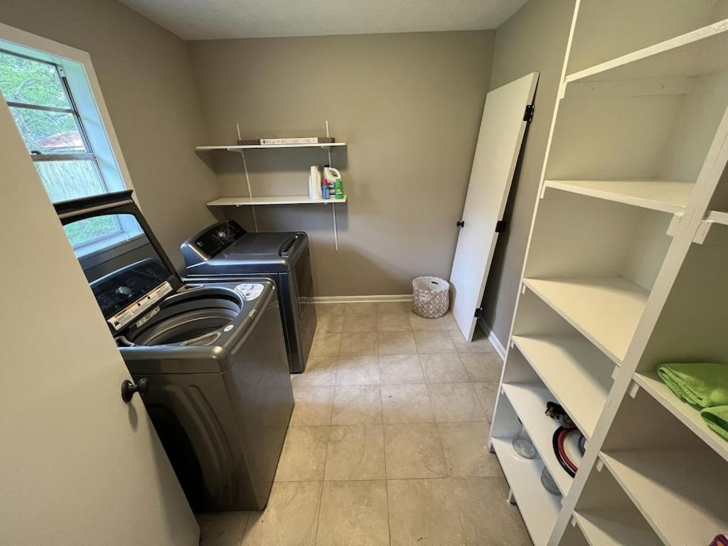 Spacious 3 Bedroom Home Near Amphitheater/Baseball/Shopping And Much More Pearl Kültér fotó